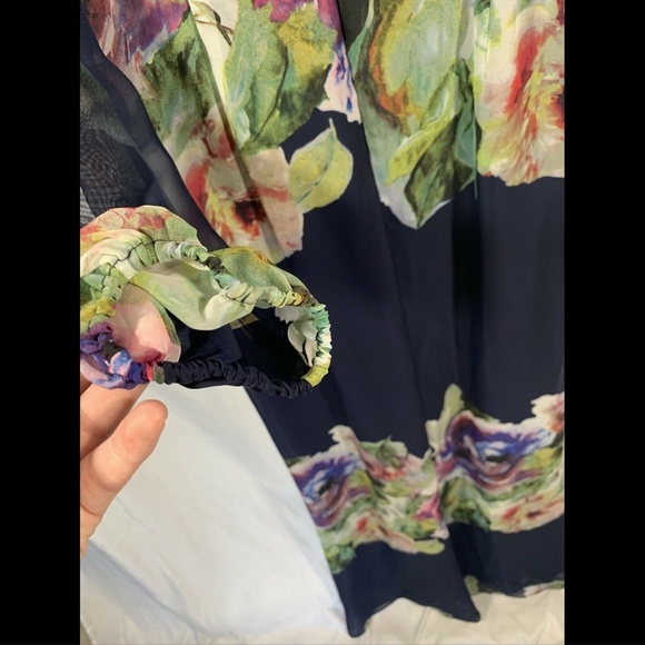 NEW $249‎ Adrianna Papell Long Sleeve Floral Print Chiffon Gown [ SZ 4 ] - Picture 11 of 12